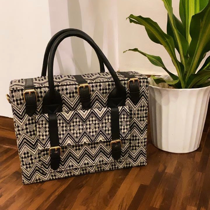 Vallen Bella bag Ksh 2500, By Bossbabe bags collection