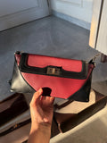 ENVELOPE SLING BAG