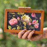 WOODEN CLUTCHES