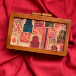 WOODEN CLUTCHES