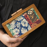 WOODEN CLUTCHES